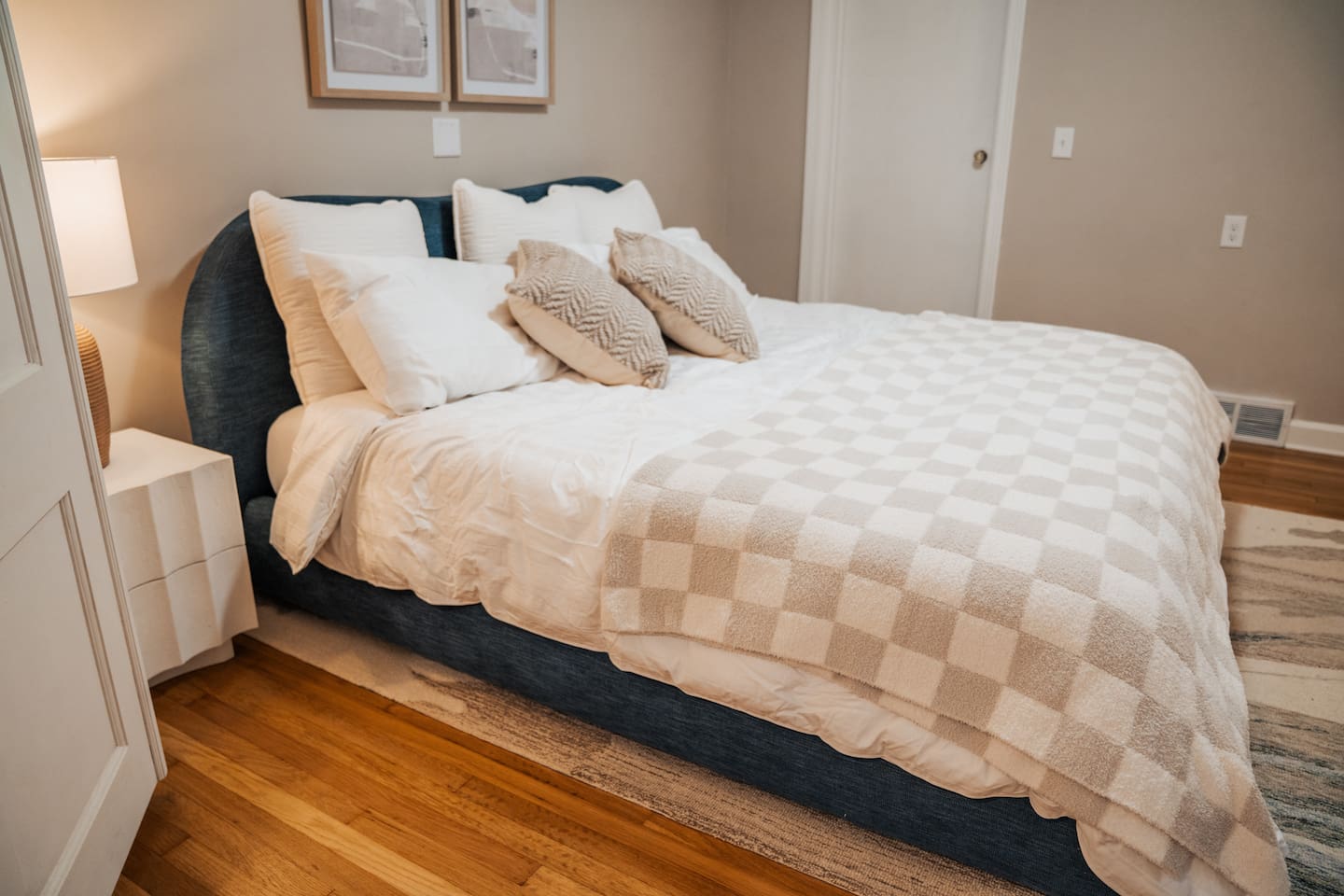 King bed