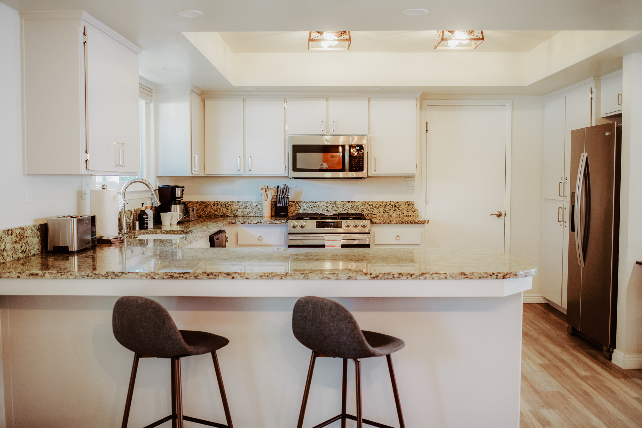 An open, airy layout that keeps you connected while you prep.