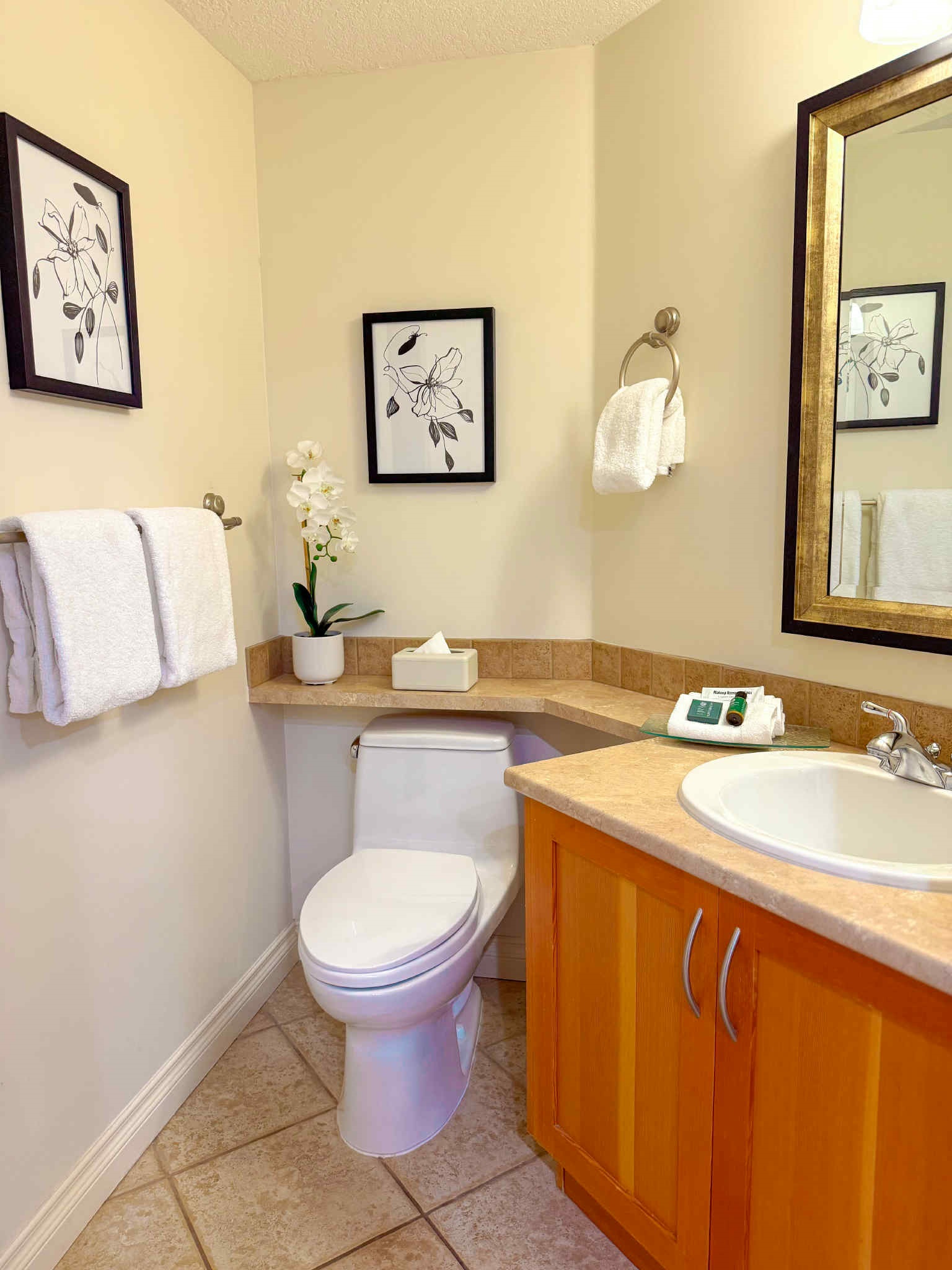 Unit A Yes! a 3rd bathroom for your convenience.