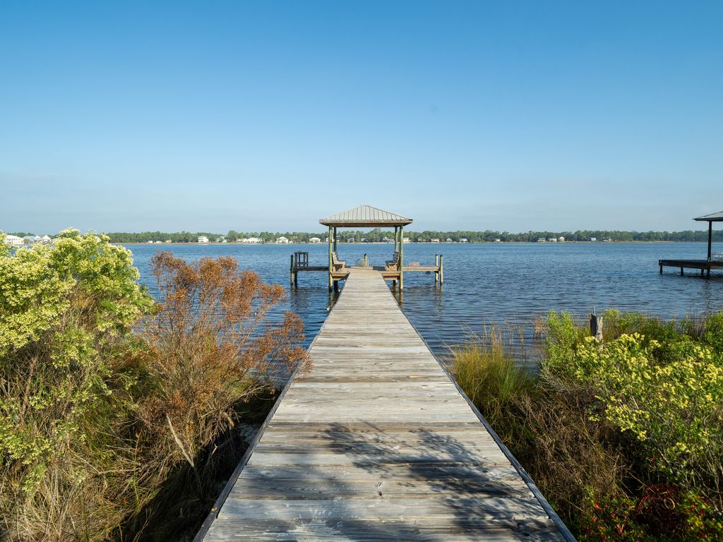 Pier to Lagoon