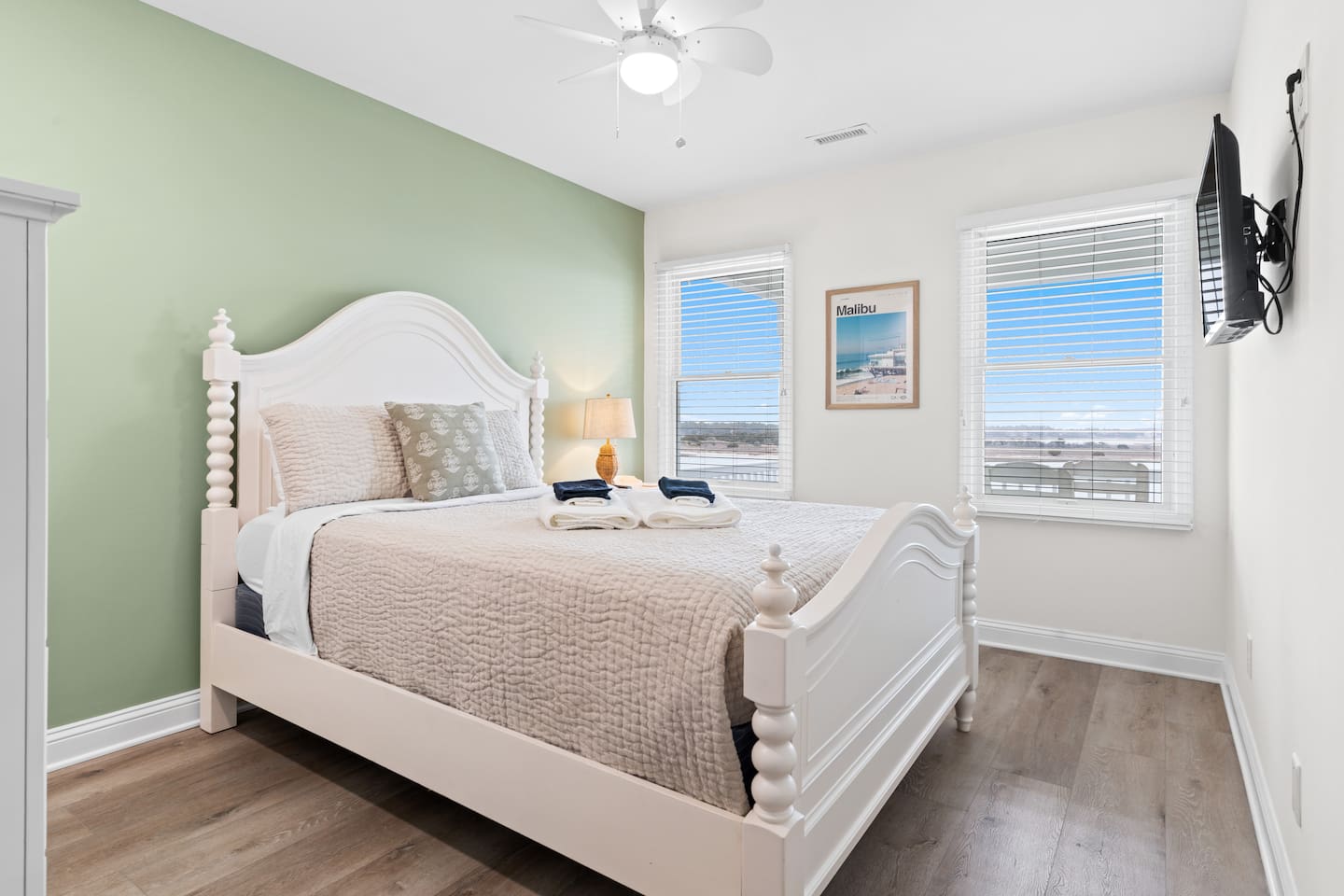 Second Floor - Queen Bedroom - Faces the Sound! Smart TV,  Dresser & Closet for Storage.