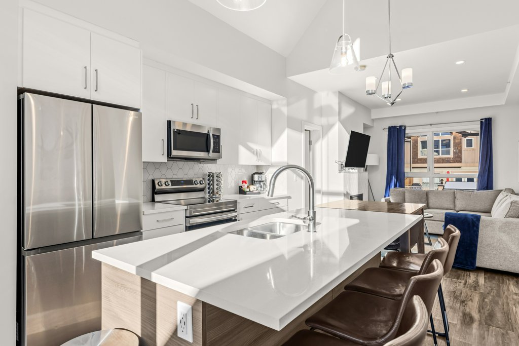 Kitchen & Living Area