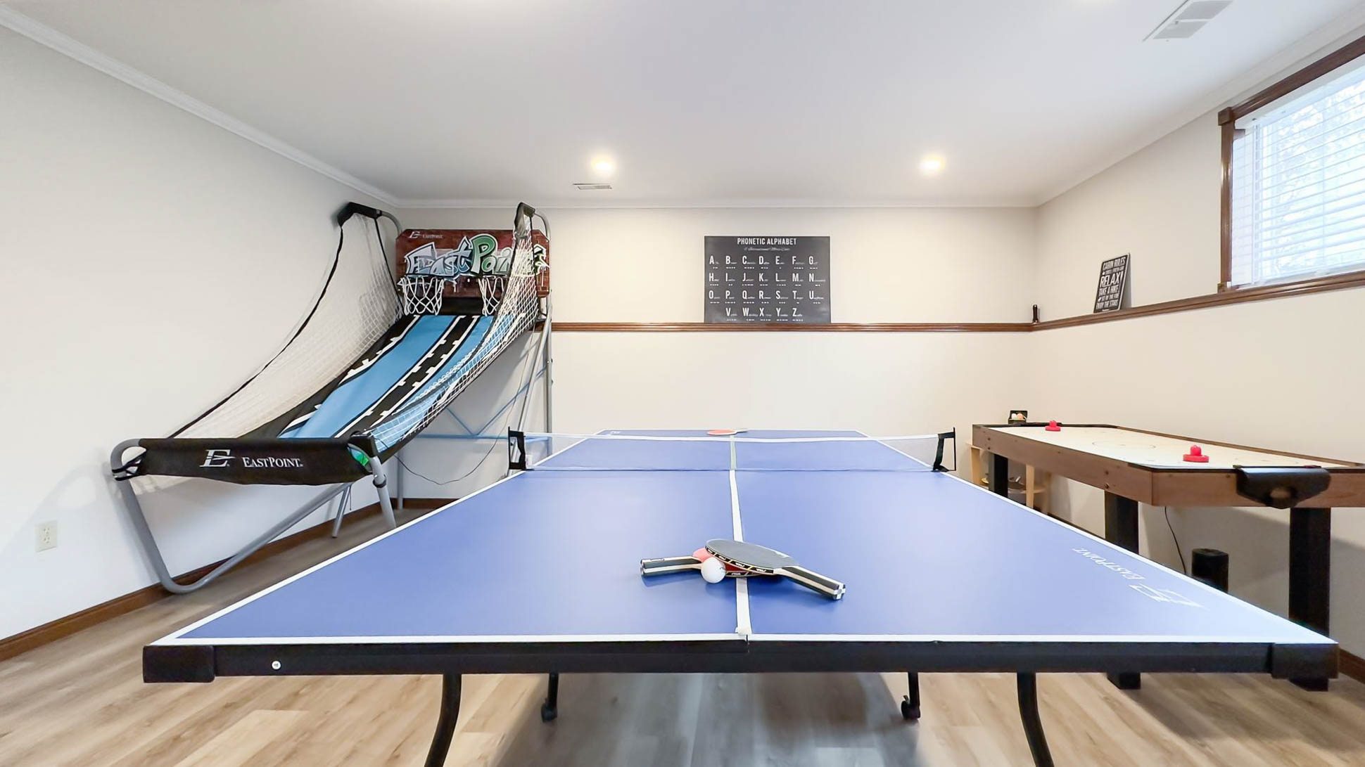 Lakeside Getaway With Game Room And Sauna - Charming Retreat - Bayfield