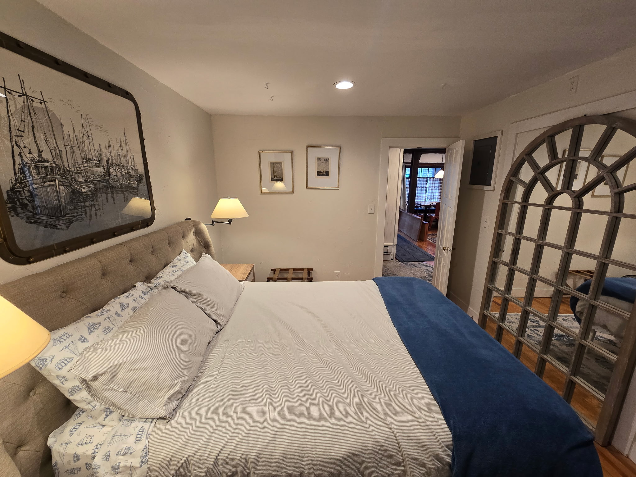 Bedroom 2 woth queen bed