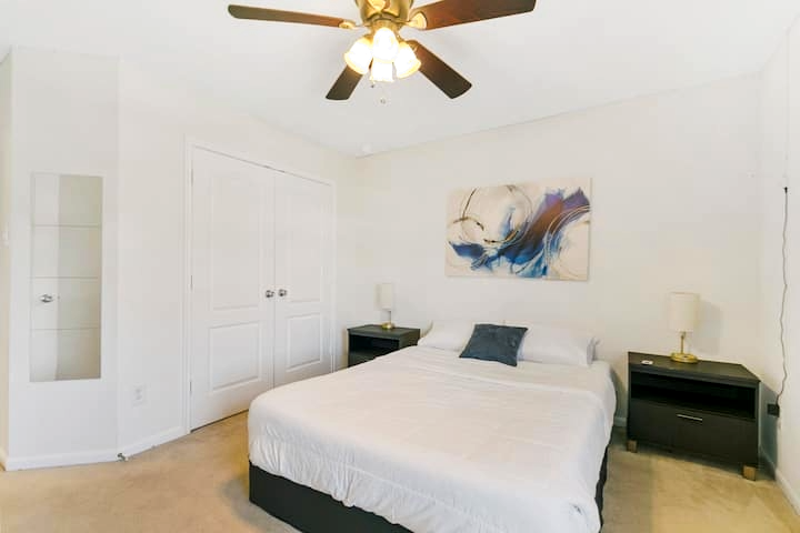 Bedroom with Queen Bed