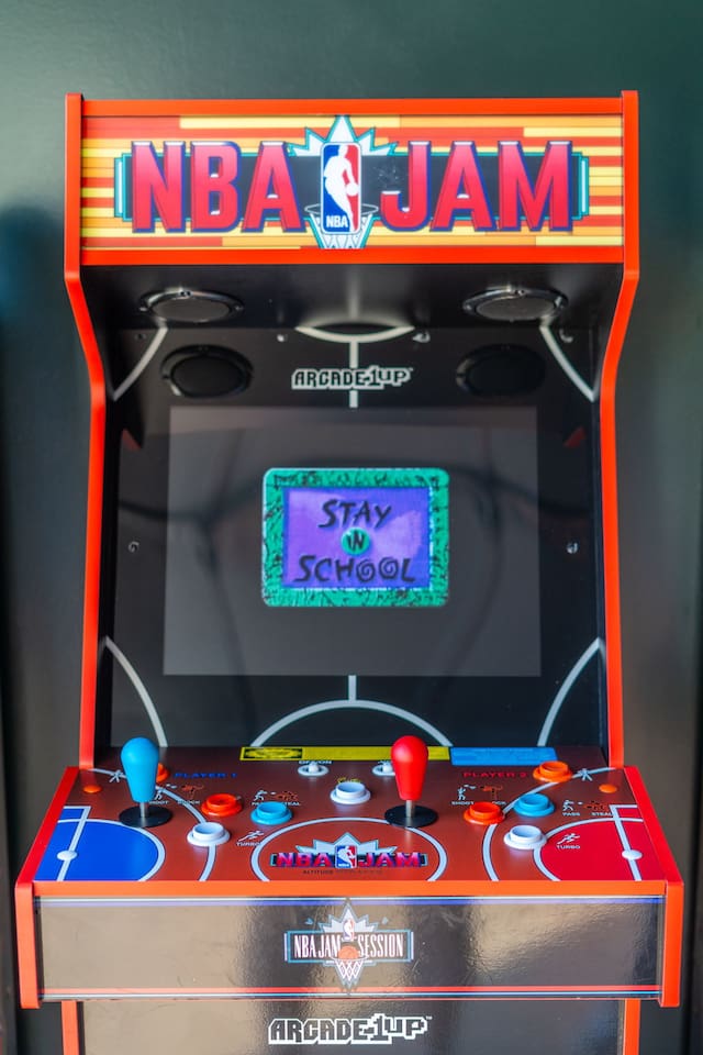 NBA Jam Arcade Machine – Relive the excitement of classic basketball battles with the retro NBA Jam arcade game.