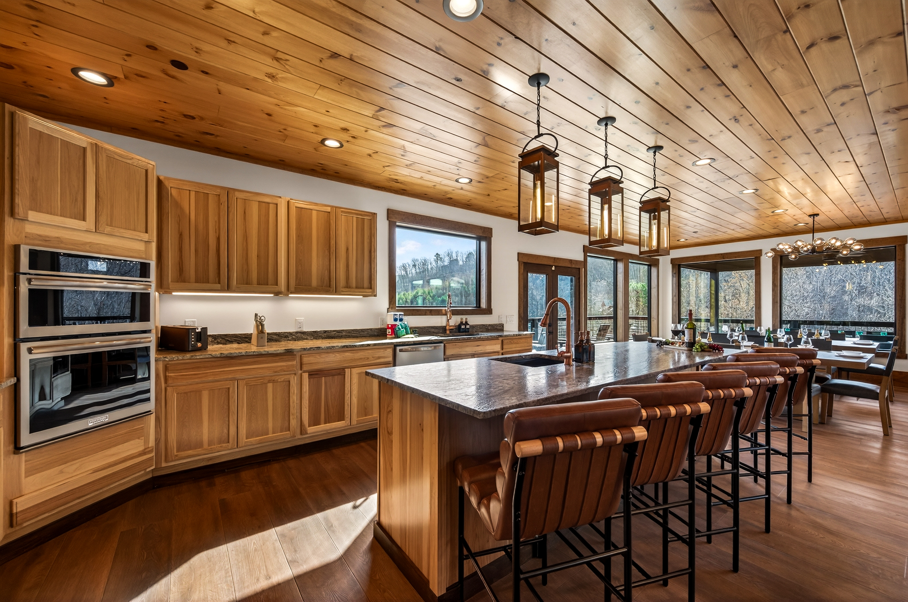 🍽️ Chef’s Kitchen– This fully stocked kitchen is designed for gathering & entertaining, featuring 2 full-size refrigerators, 4 ovens, 2 dishwashers, 2 microwaves & 2 sinks, plus a coffee bar. Perfect for preparing meals for the whole group.