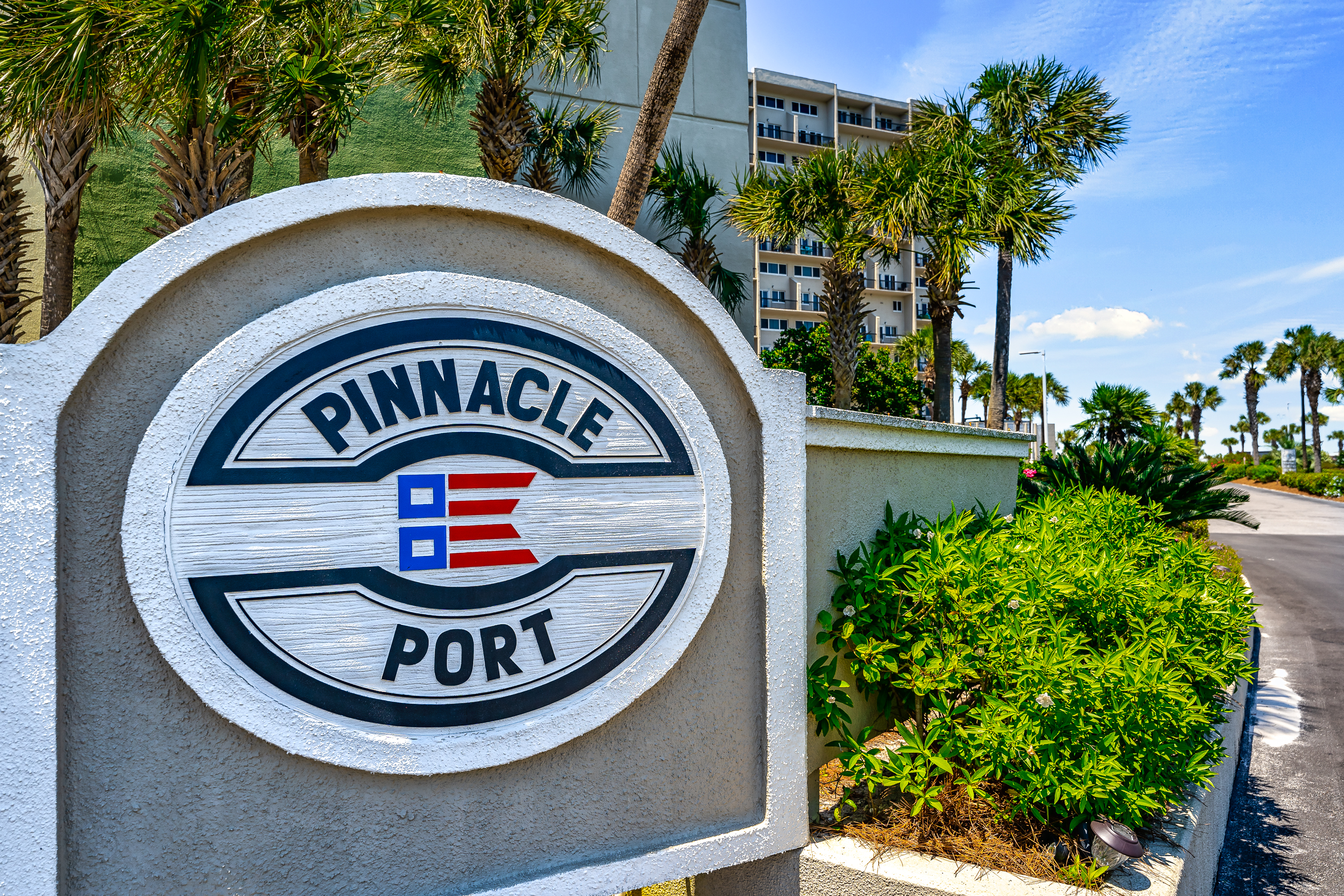 Entrance to Pinnacle Port