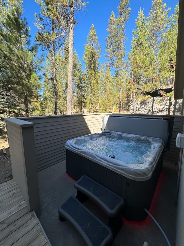 We got a brand new hot tub in October, 2023, woohoo! Enjoy relaxing while star gazing after a long day bike riding or skiing!