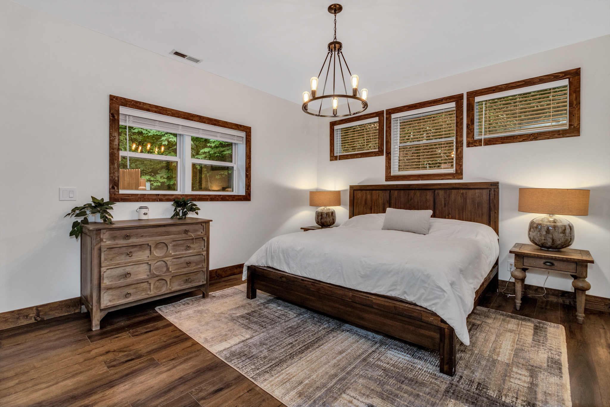 Primary Bedroom - King