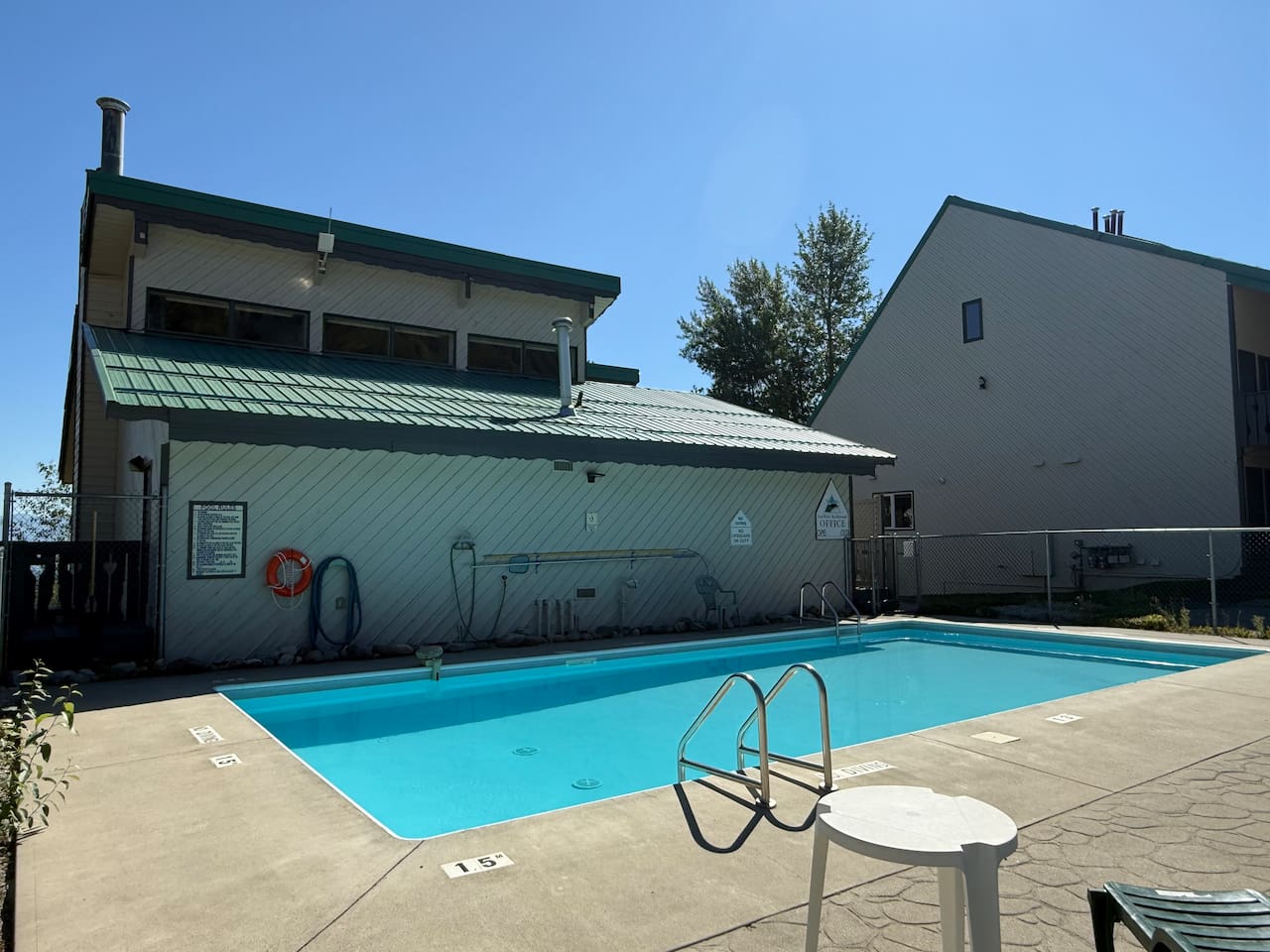 There are pool loungers around the pool. There is no life guard on duty so children need to be supervised.