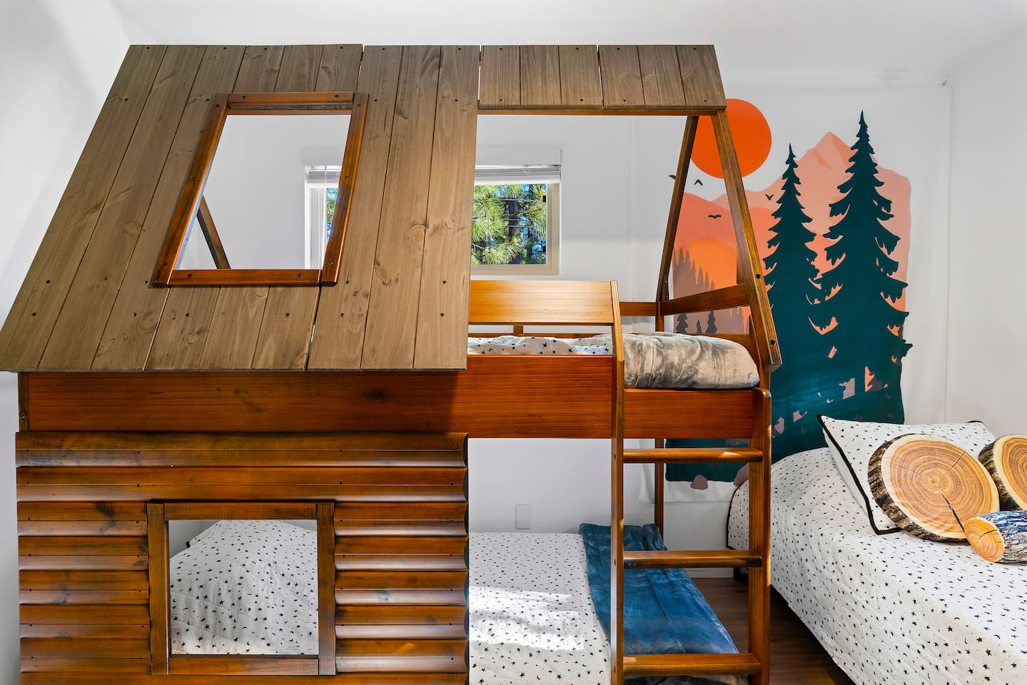 We apologize in advance, we know...the top bunk will cause fights over who get's to sleep in it. We suggest booking multiple days to give everyone a chance to be king of the hill for a night.