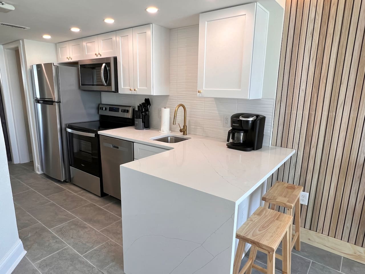 Beautiful New Kitchen Stocked with essentials to cook