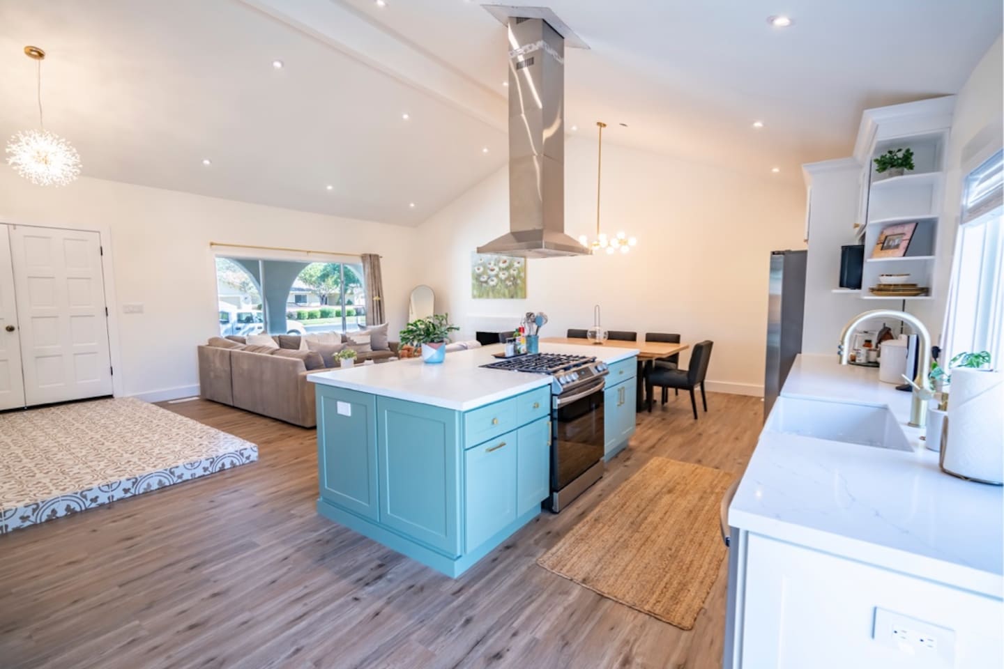 Great Room & Kitchen