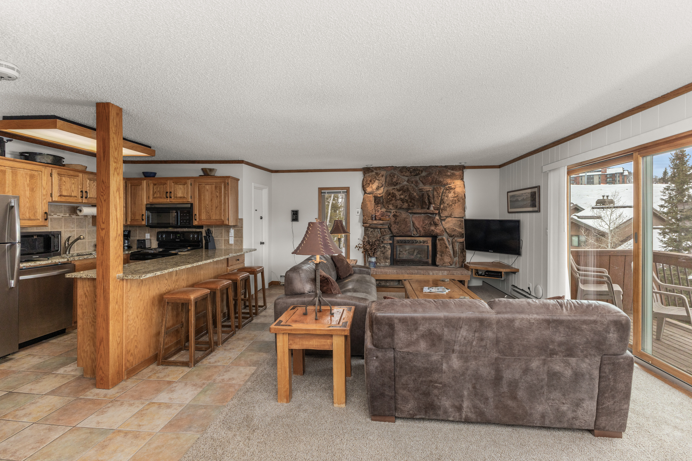 Living Area | Overlooking Mountain View