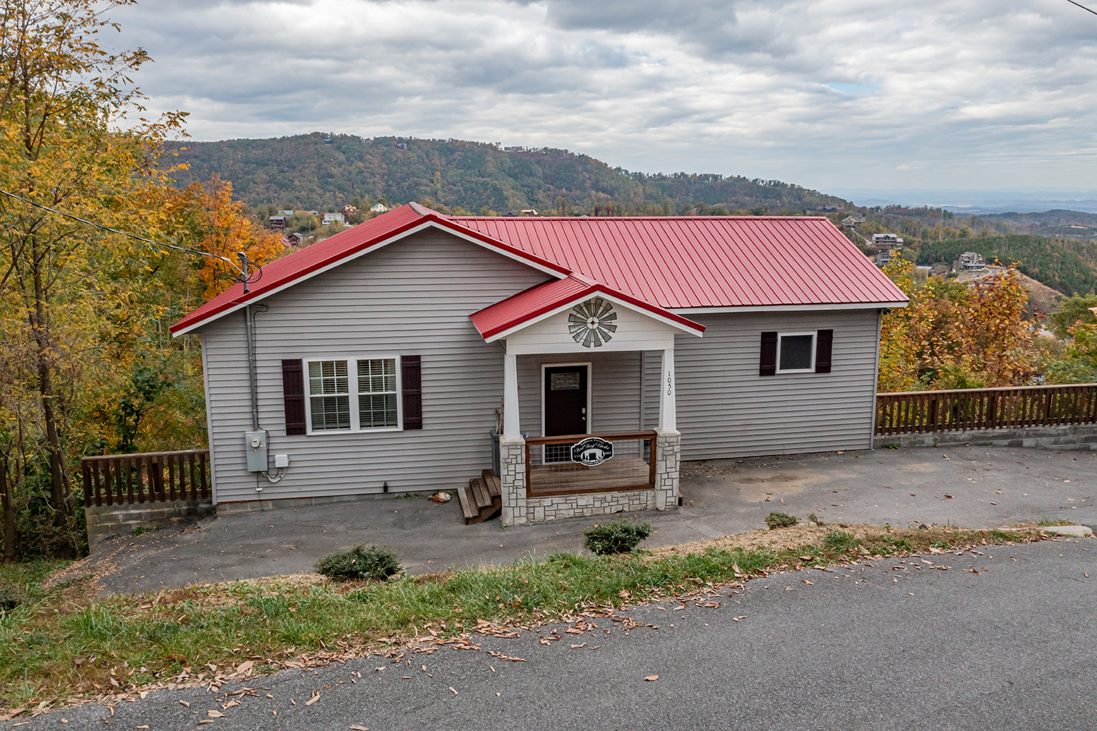 Red Roof Chalet of the Smokies in the fall