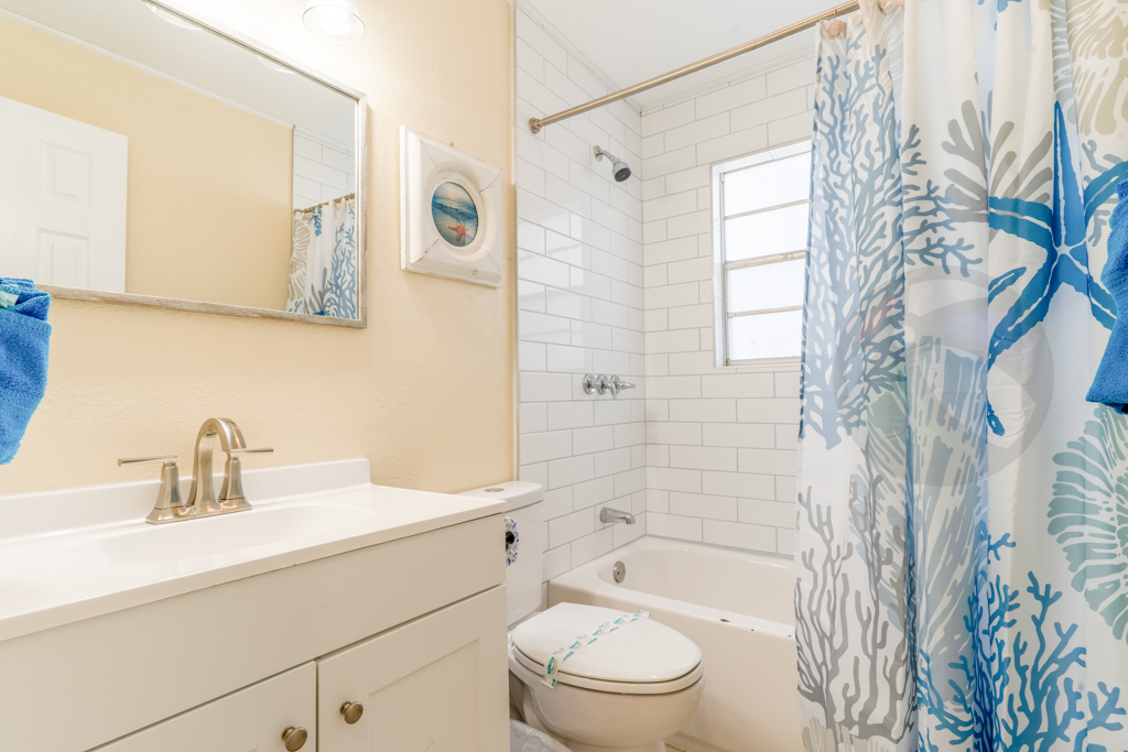 Second bath - this one with tub/shower combo