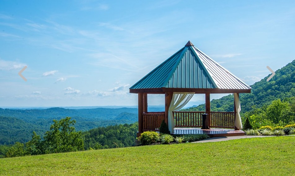 Brother's Cove Resort gazebo