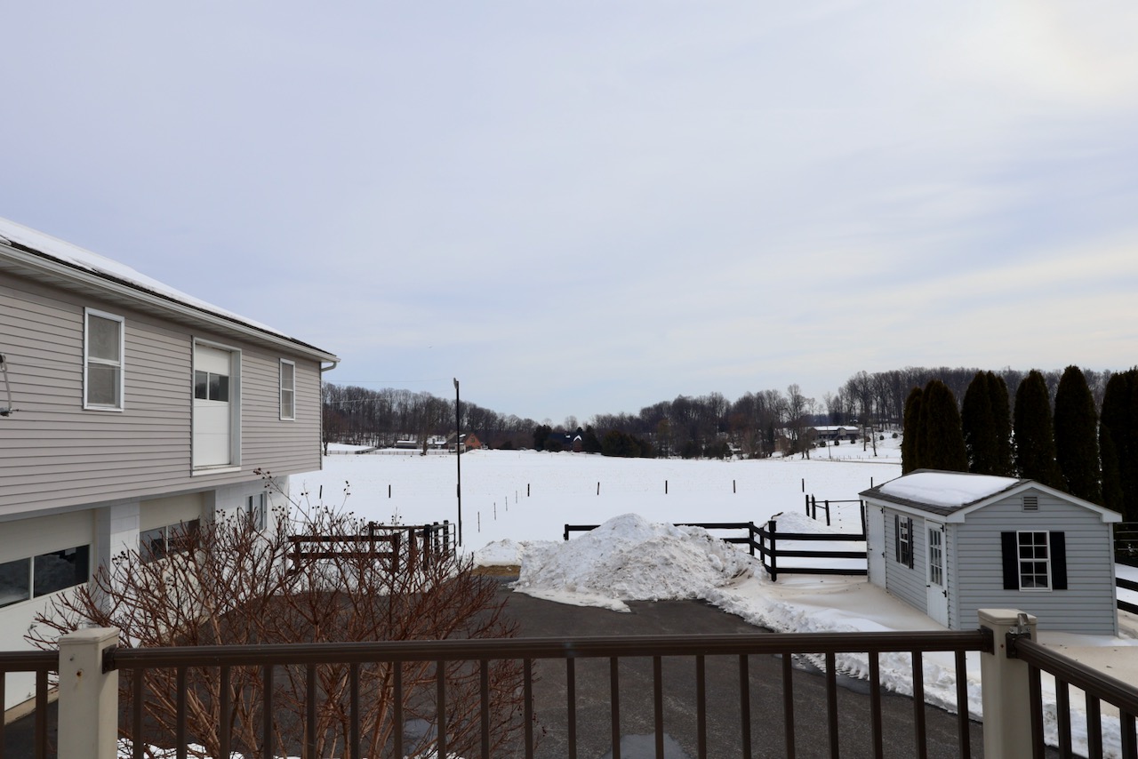 Beautiful Country Property!