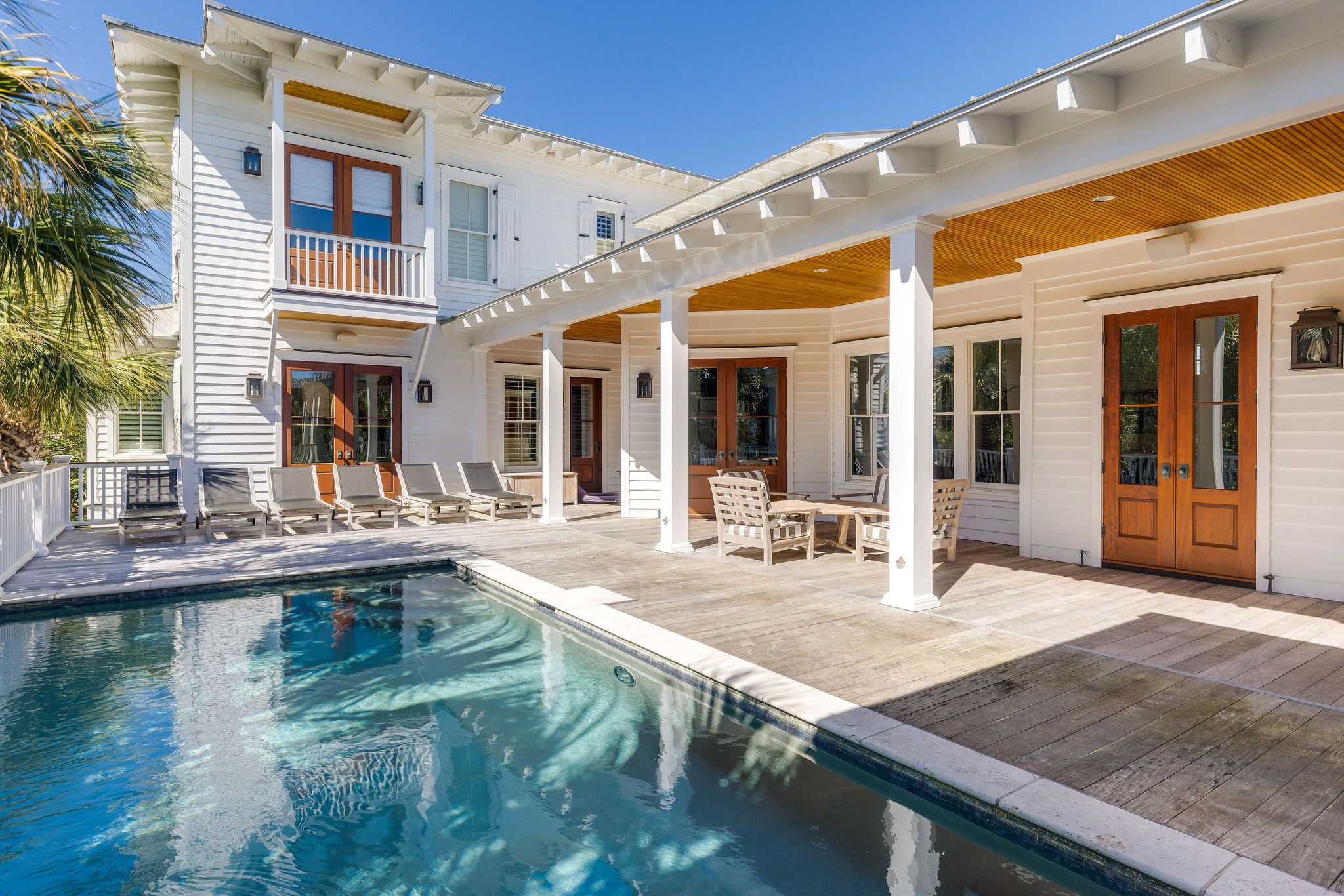 Luxury 6-Bedroom House with Pool - Steps To Beach 2