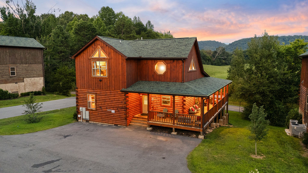 Easy access parking in the front of the cabin plus on a corner lot for easy access and plenty of parking.  