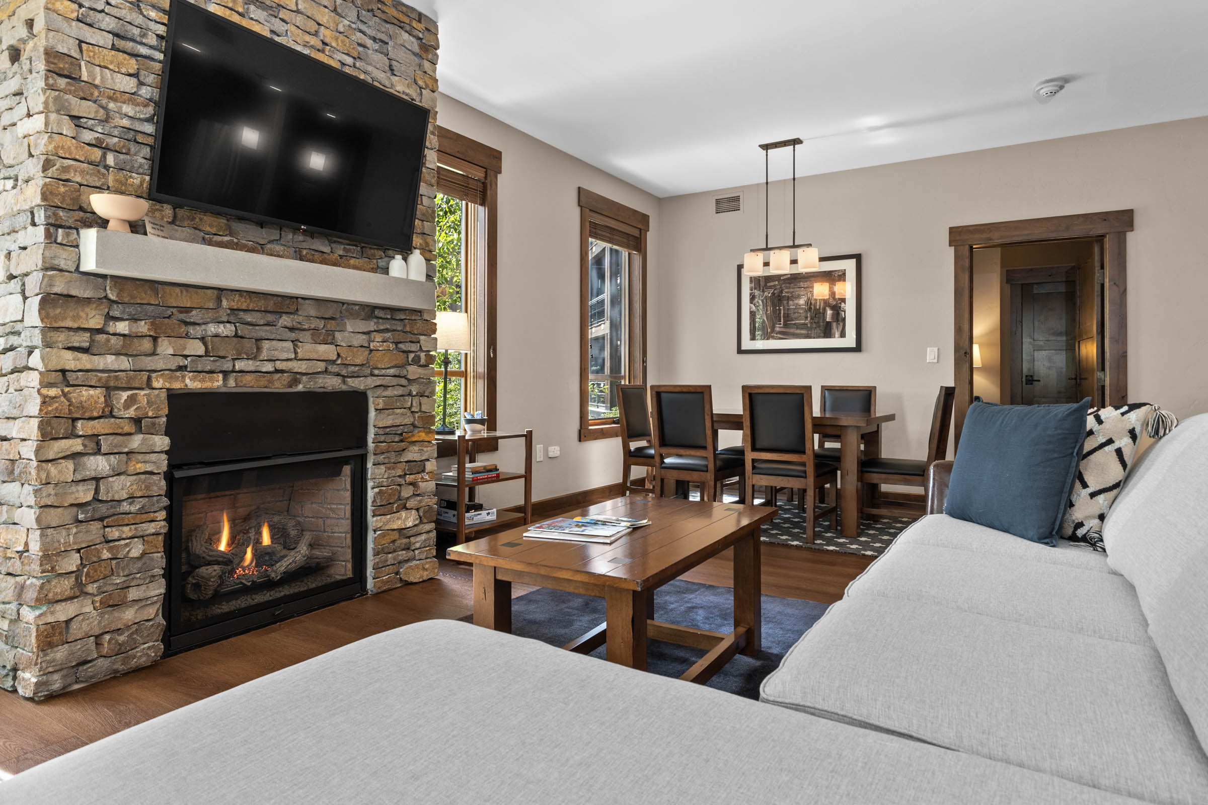 Living room  | Fireplace