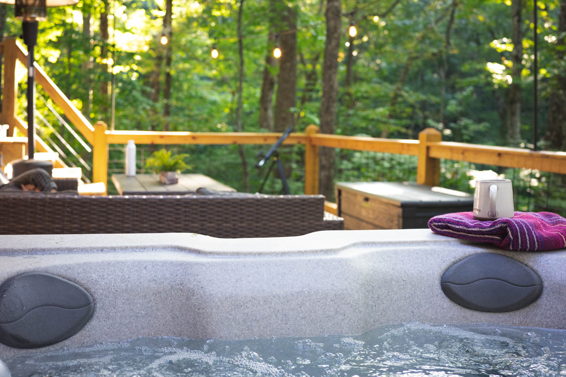 Decompress in the hot tub under the oak canopies and fresh mountain air.