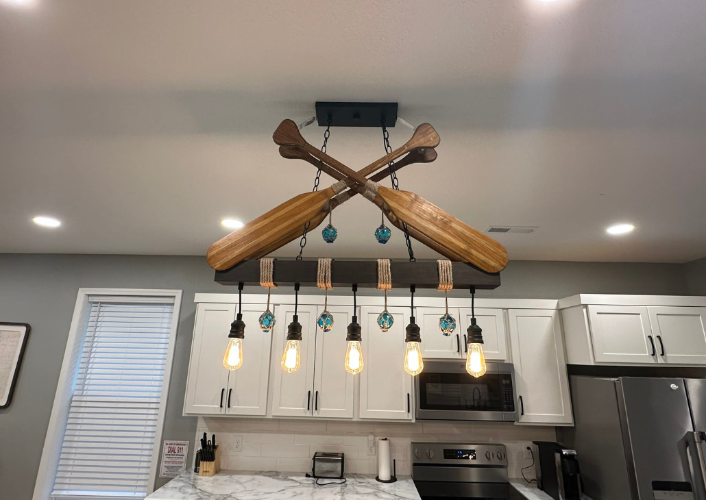 Can we take a moment to appreciate this light fixture.