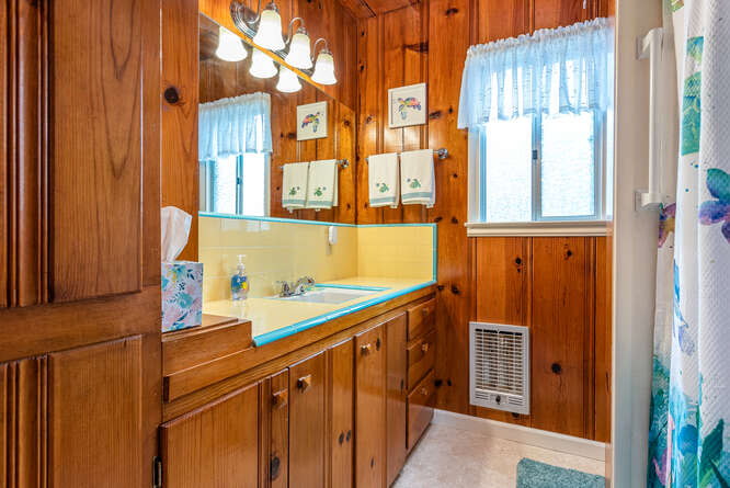 Full bathroom
