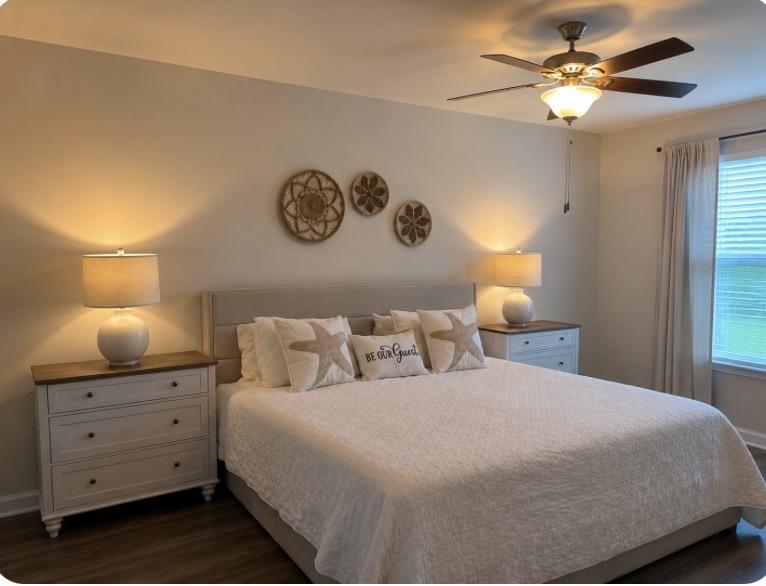 Drift off in a cozy, comfortable bed dressed in soft linens and calming coastal decor. A peaceful retreat for restful sleep after a day of adventure. ⭐