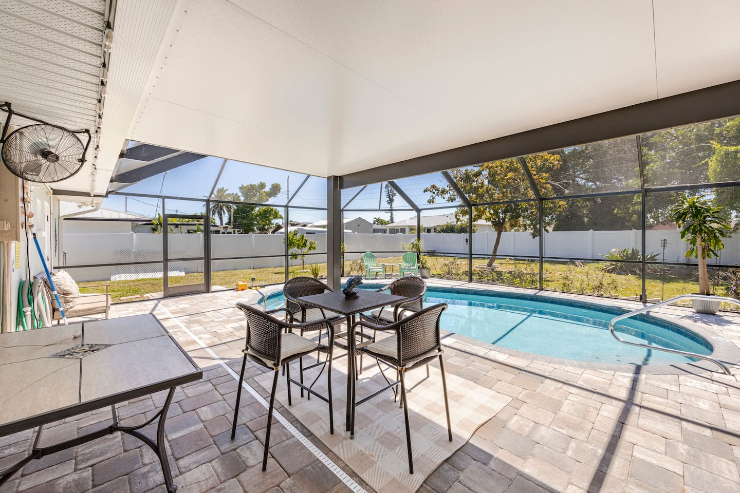 Hi-Top table for 4, as well as a “serving table” for food/drinks, to be able to just relax and enjoy the pool and privacy 