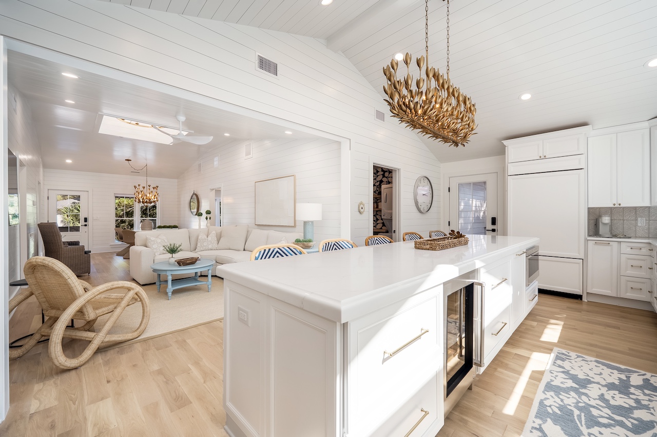 Open Concept Kitchen Island | 19 Sand Crab | IOP Escapes