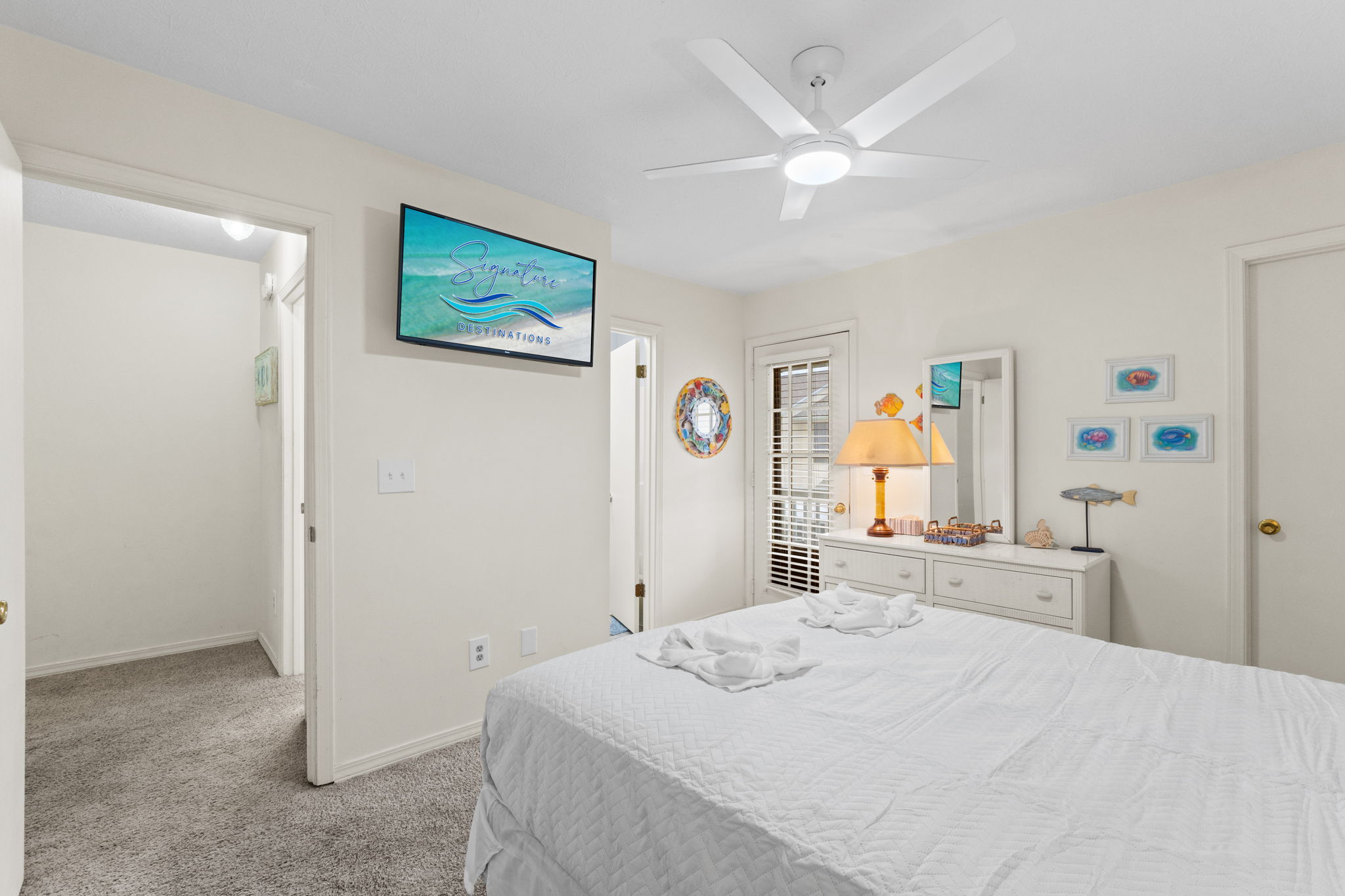 Bedroom 1 with Queen Sized Bed