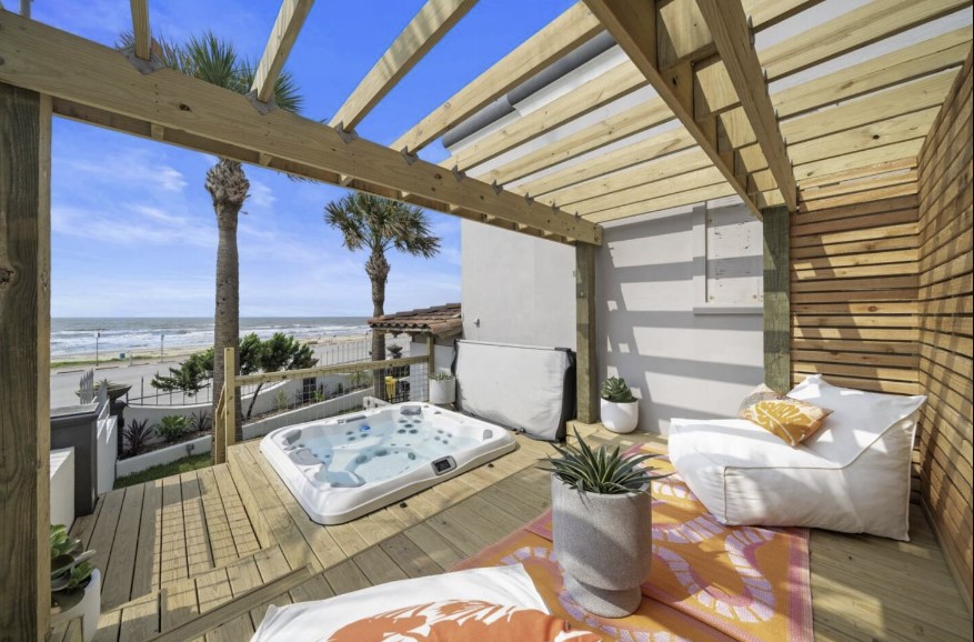 3f6824a0f3ad40e99c7f931e01ecb156 | Beachhouse | Texas | TX | Vacation Homes | Galveston | Crystal Beach | Kokomo | Breezy Days | Beachfront Elegance | Sunrise Serenity | Southern Sands Property Management, LLC