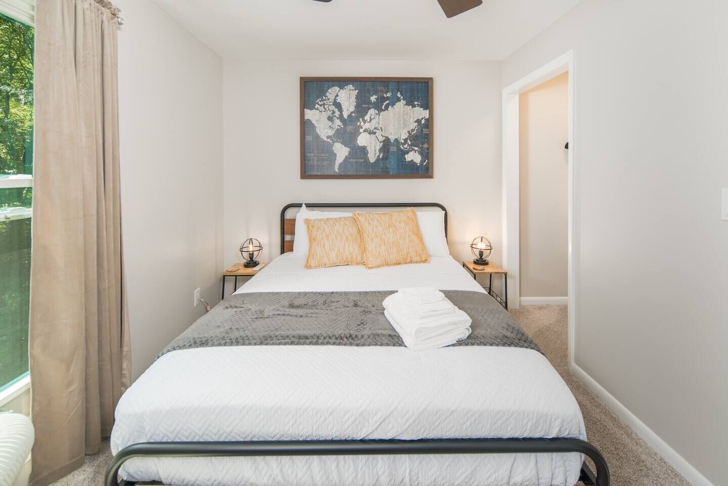 Unit 3: Bedroom #2 (Queen) Includes Roku TV (Hulu+, ESPN+, & Disney+)