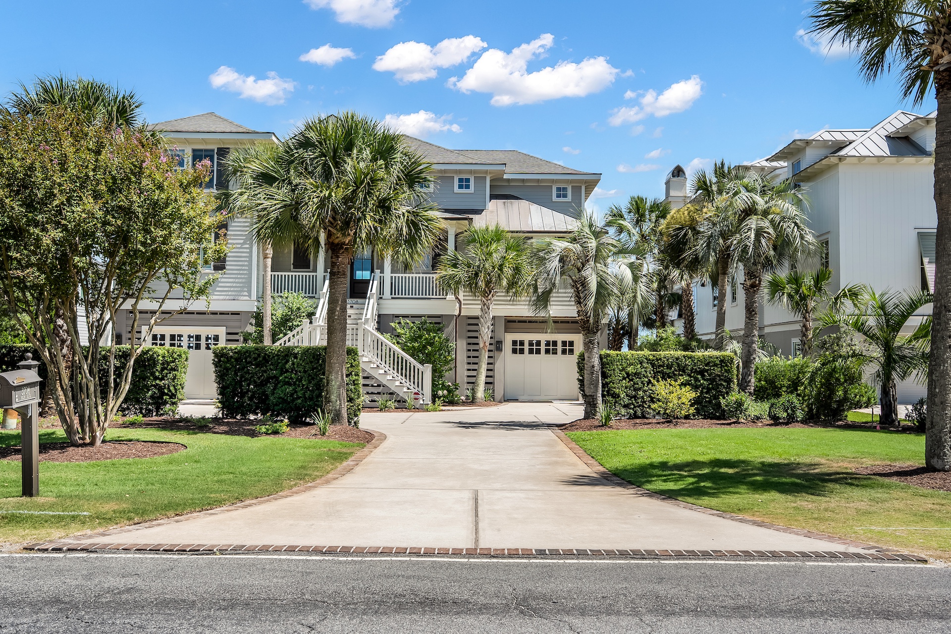 Driveway Entrance | Beach Shelter | 3708 Palm Blvd | Isle of Palms, SC | IOP Escapes