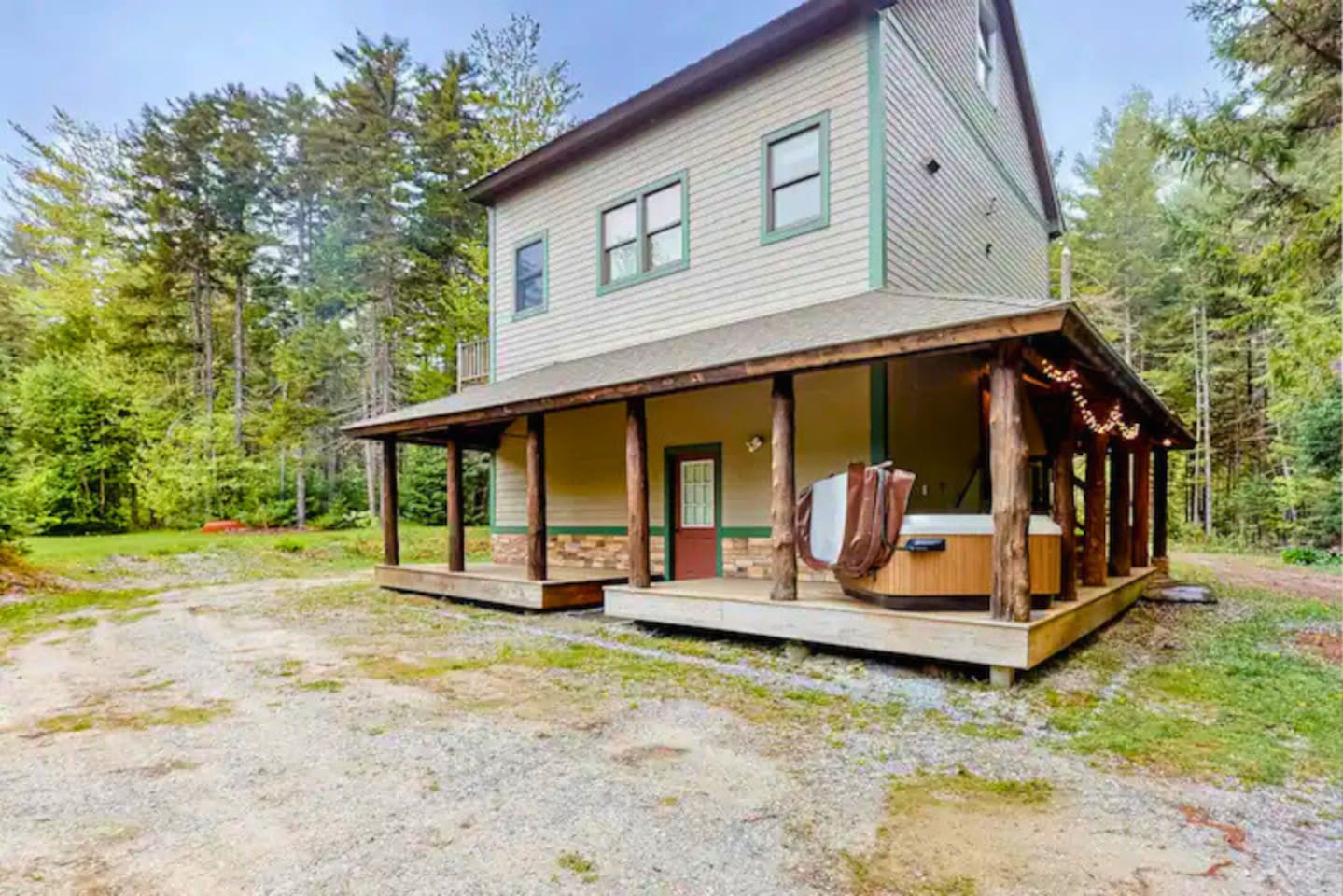 The second home on the property also has a hot tub in case more guests want to enjoy the amazing hot tubs! 