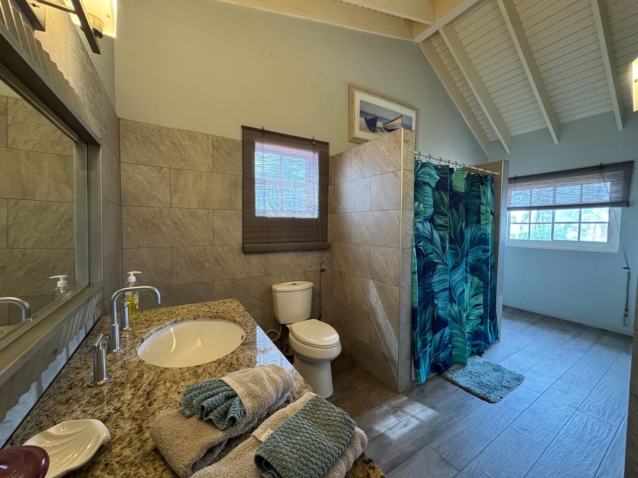 3rd Bedroom en Suite Bathroom