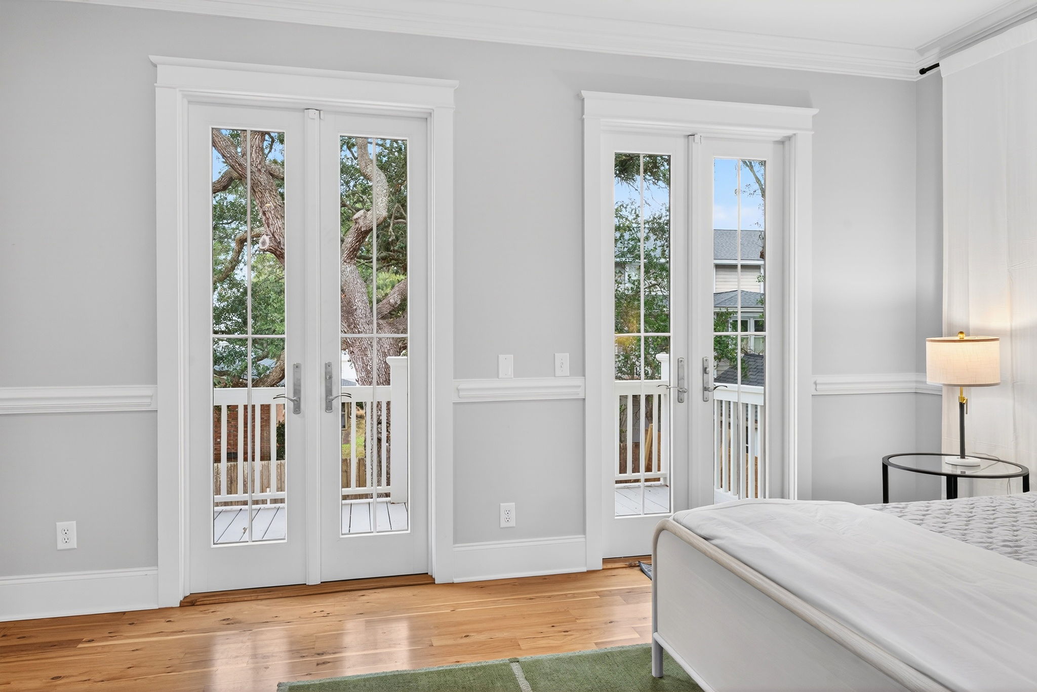 King Room 3 with Seating Area | Sun Kissed by the Sea | 3007 Cameron Blvd | Isle of Palms, SC | IOP Escapes