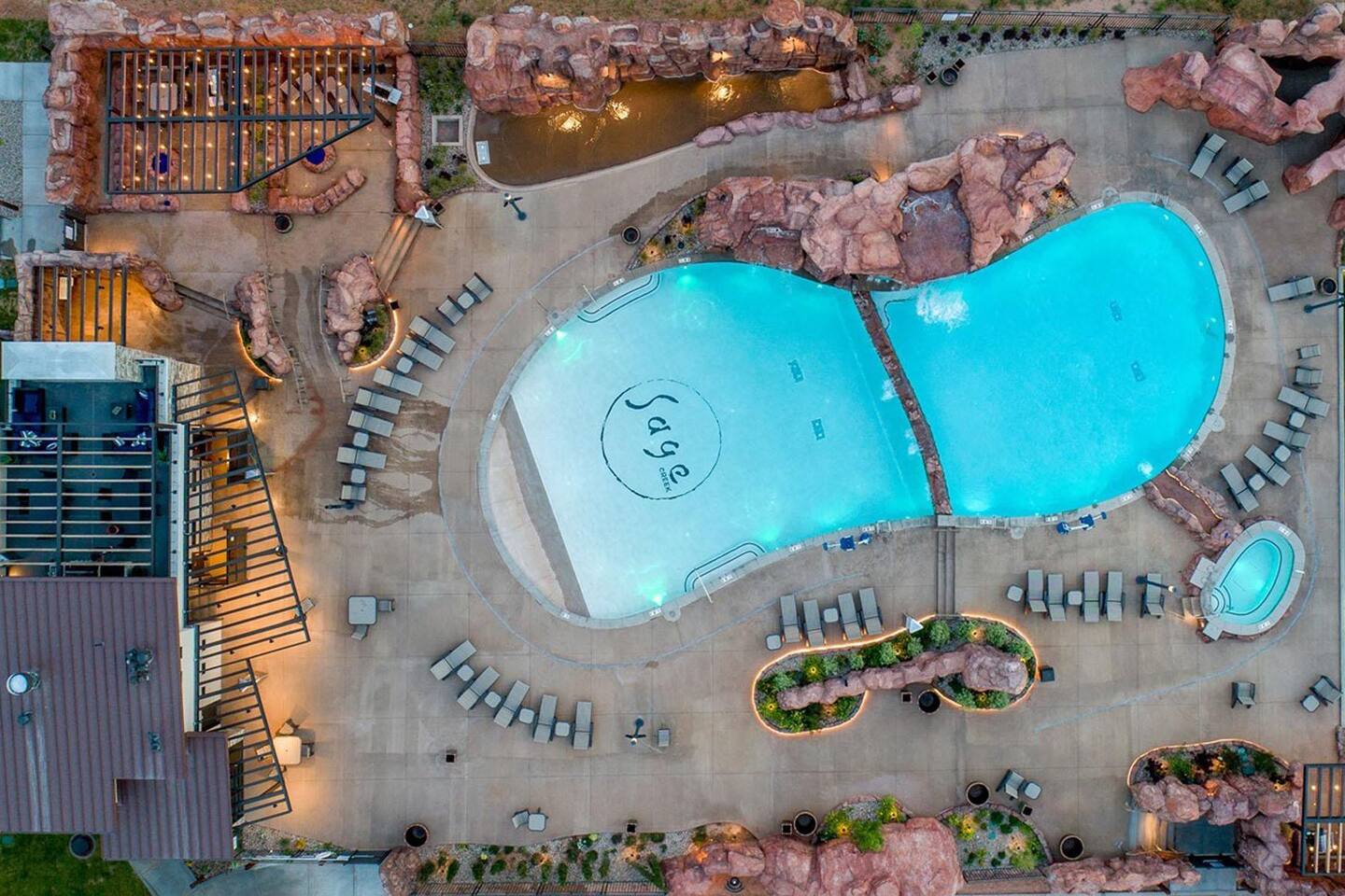 Birds eye view of the pool area at Sage Creek