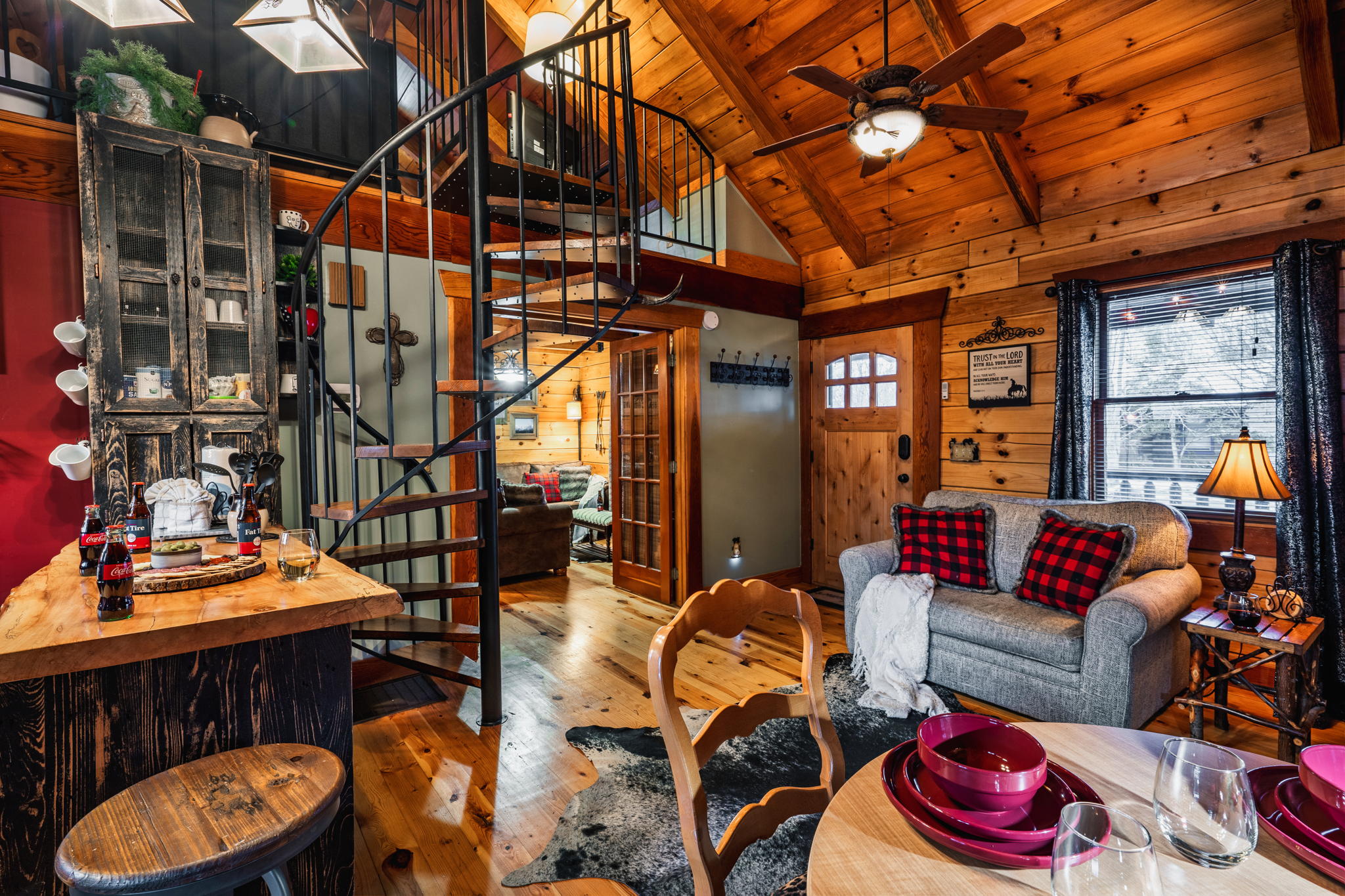 Cozy living room with a twin pull-out foam sofa bed. Sleeps 1