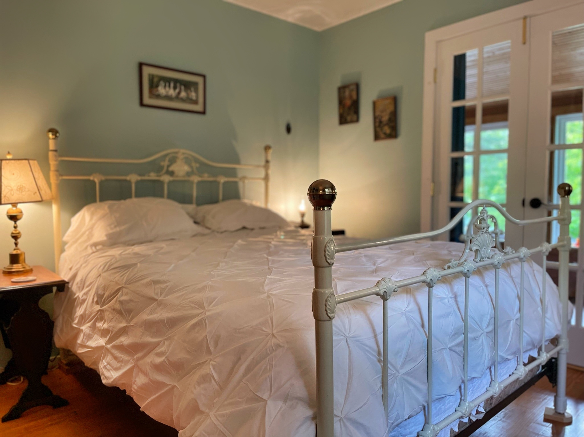 Big Pines queen bedroom