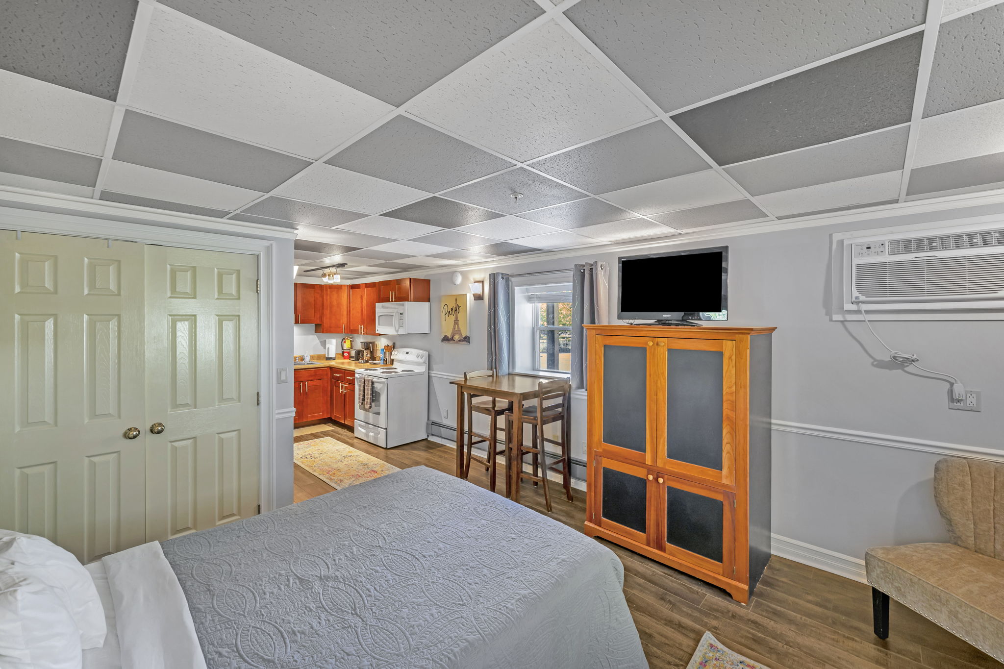 Creamery Apt 8 - studio apt