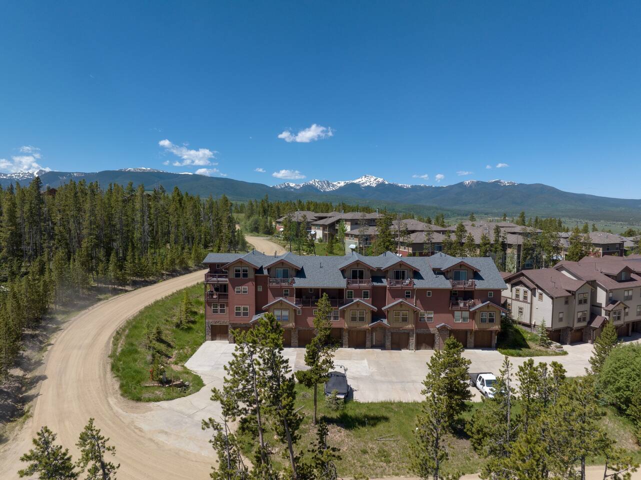 Outside view of property placed in a serene location only 2.1 miles from town!