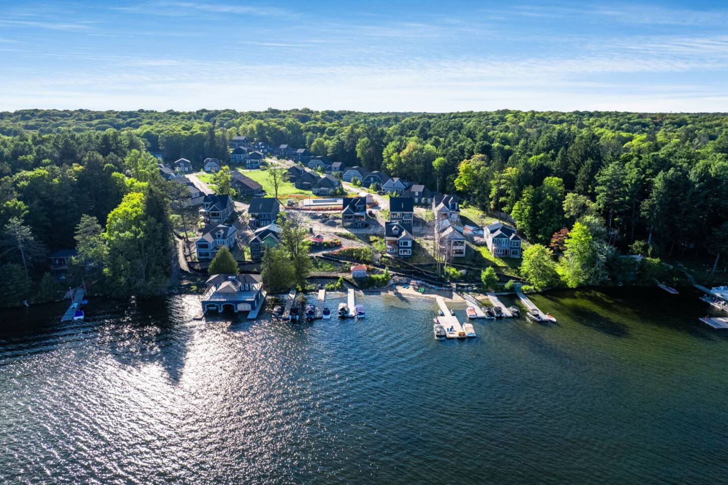 An elevated cottage community nestled on the shores of Lake Rosseau.