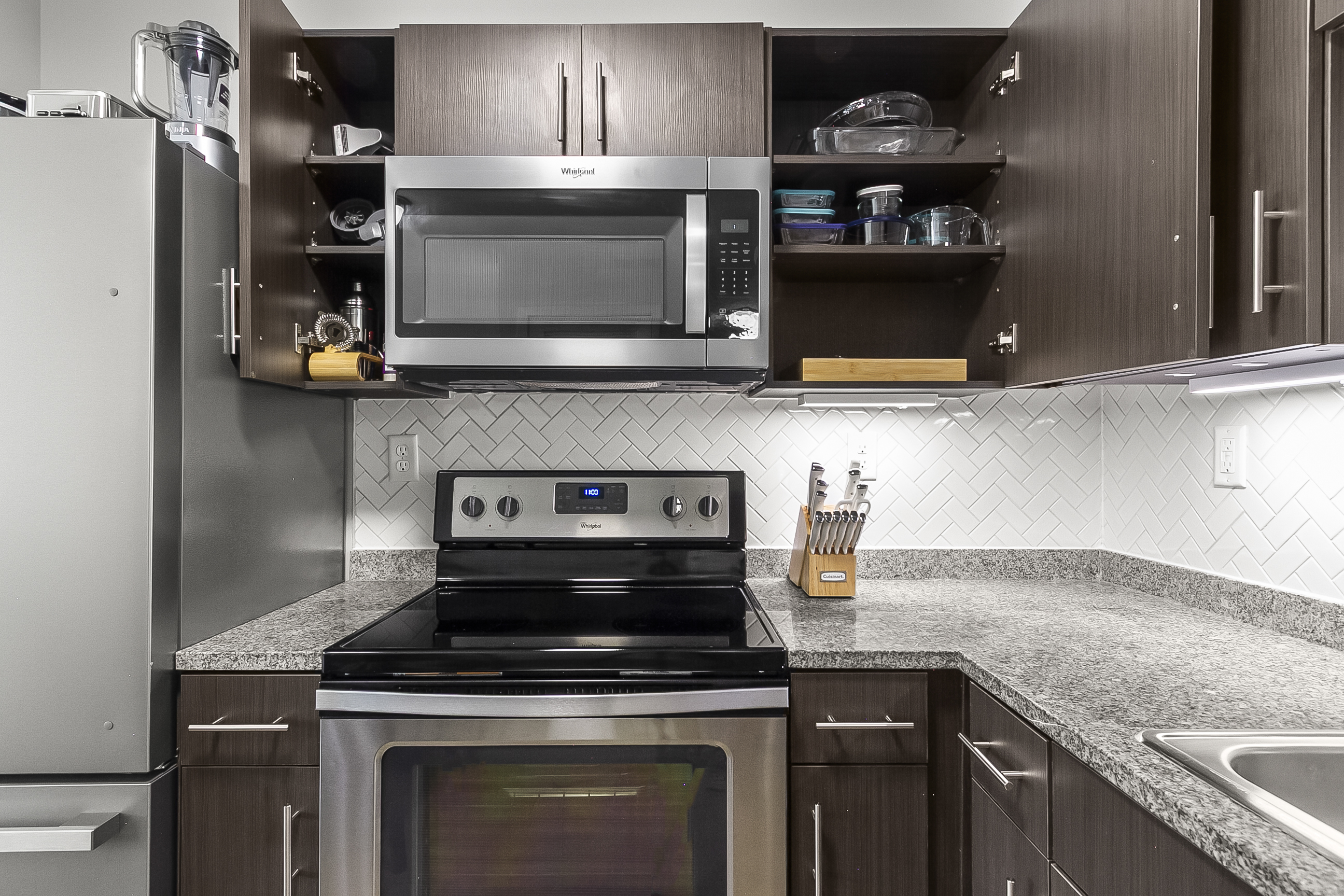 Fully Stocked Kitchen
