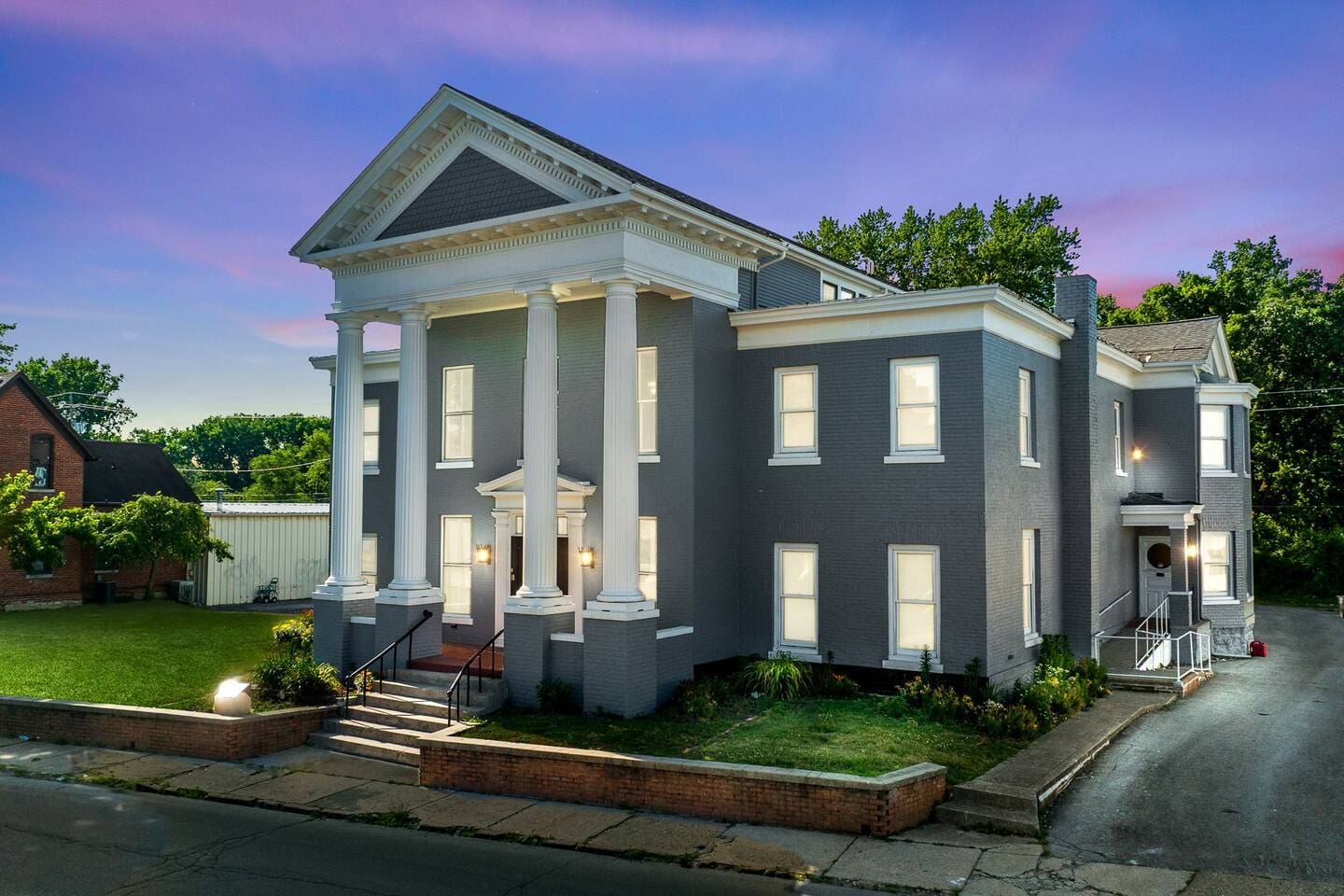 McCulloch Mansion