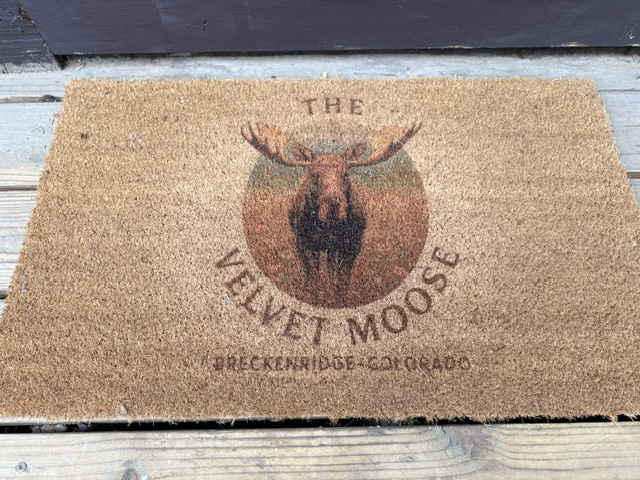 You’ve arrived at The Velvet Moose, a cozy creekside retreat near Breckenridge.