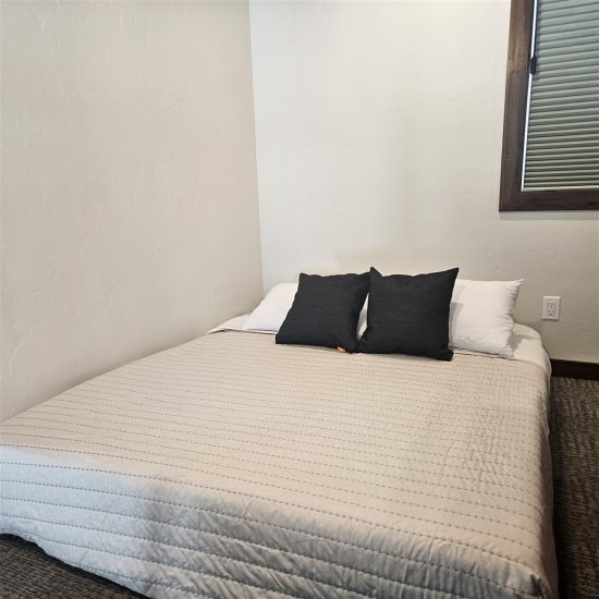 Loft area: Floor level sleeper sofa. (Bed)