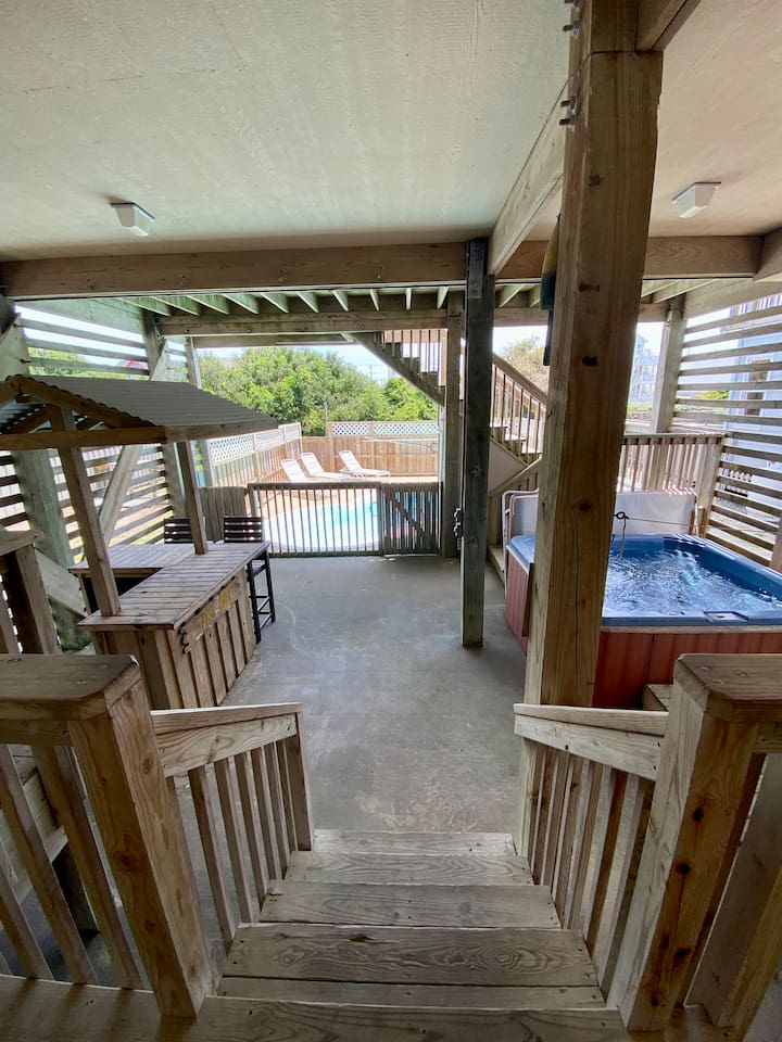 Spend the day having your own happy hour at the Tiki Bar and relax in the hot tub!